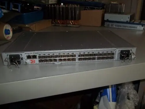 Brocade 5000 DL-5020-0004 32-port SAN Switch 8-port Active License