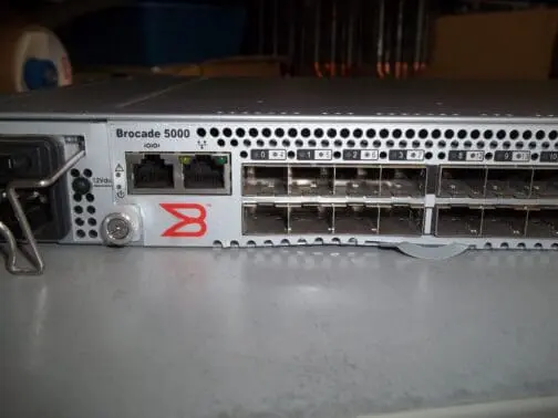 Brocade 5000 DL-5020-0004 32-port SAN Switch 8-port Active License - Image 5