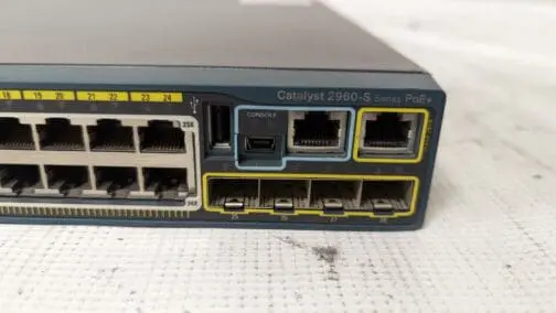 Cisco Catalyst 2960-S Series PoE+ 24-Port Network Switch WS-C2960S-24PS-L - Image 3