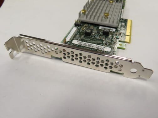 HPE E208i-p SR Gen 10 12G SAS Raid Card 804397-001 Full Height Bracket / No Cable - Image 2